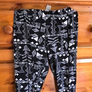 Black and white leggings